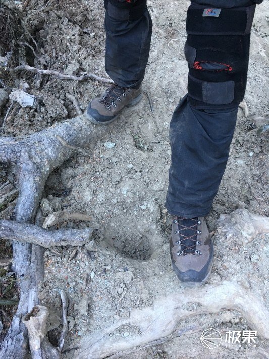 强劲防护斯卡帕登山徒步鞋，穿它过河攀雪山都没事47