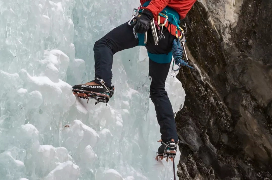 攀登者古古free solo大石包冰瀑-4