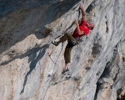 CEDRIC LACHAT – 除了比赛，我对各种类型的攀岩一直都充满激情